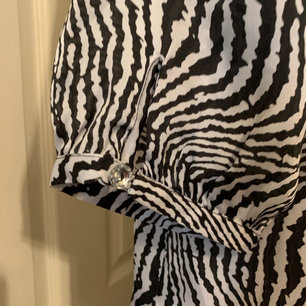 Zebra blouse - Picture 3 of 4
